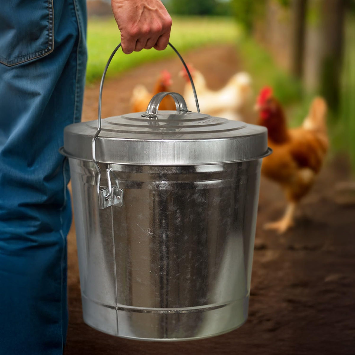 6 Gallon Galvanized Metal Trash Can with Lid J752412
