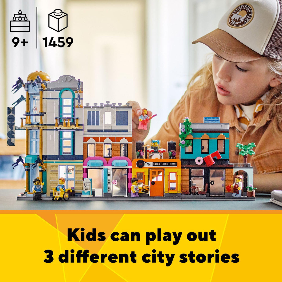 Building Toy Set, 3 in 1 City Art Deco Building, Market Street Hotel, Café Music Store and 6 Minifigures L11741