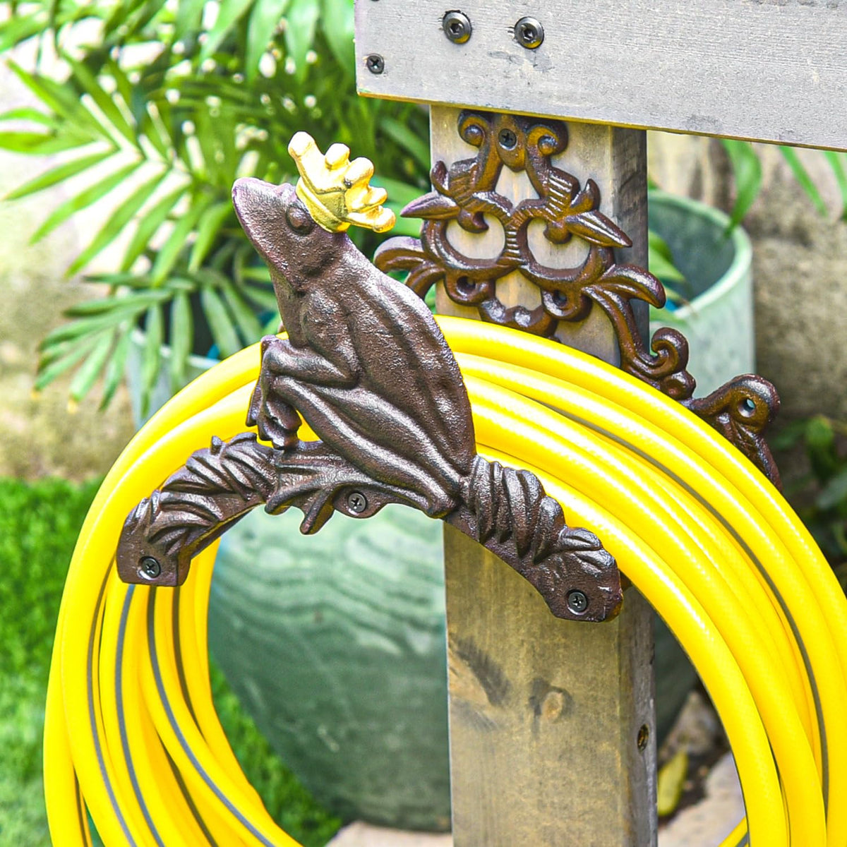 Cast Iron Wall Mounted Garden Hose Holder Z83354